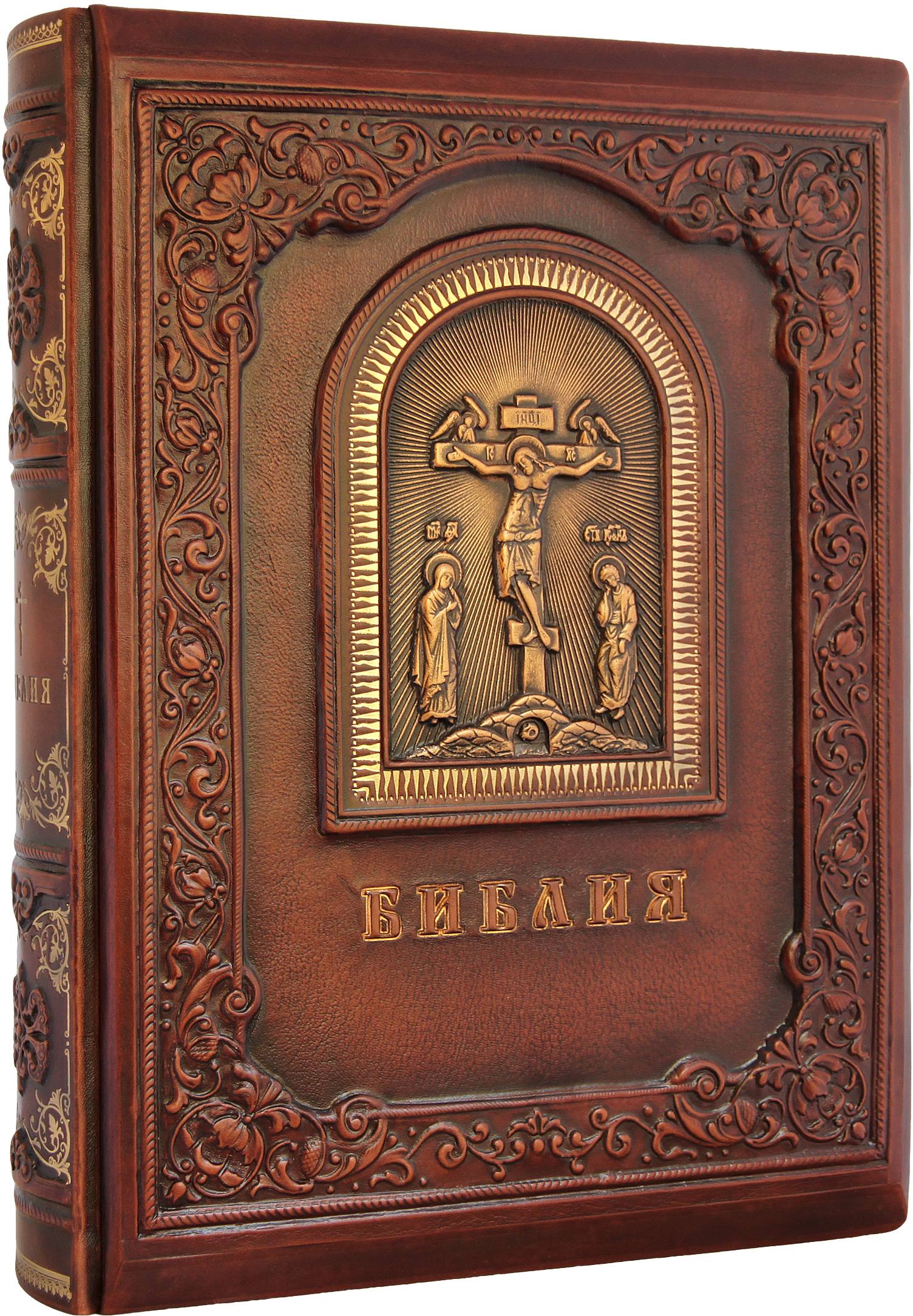 Кожаный переплет. Кожаном переплете. Кожаная Библия. Старинная Библия в кожаном переплете. Библия кожаный переплет с Гравюры.